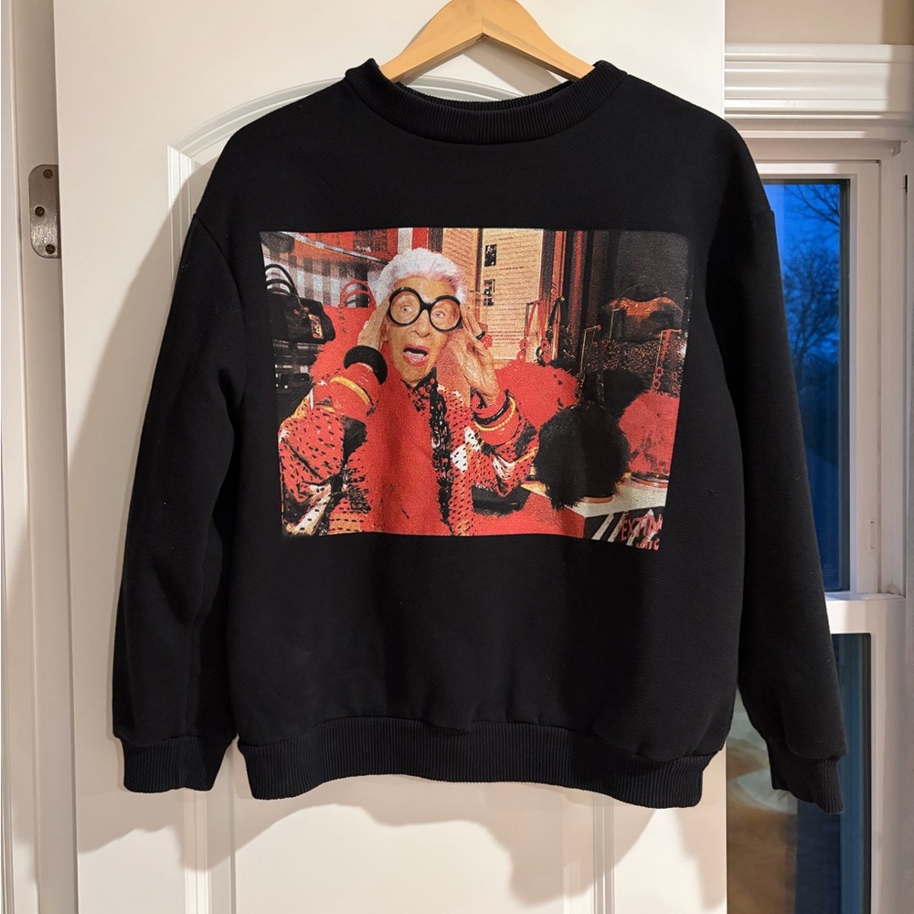 Zara Black Crewneck Sweater with Vibrant Graphic